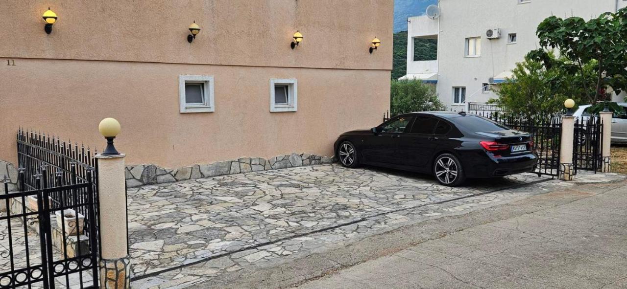 אוטייהא Apartmani Ljubica מראה חיצוני תמונה