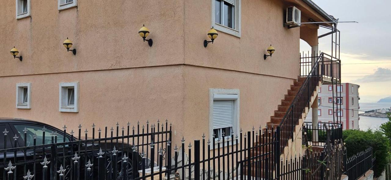 אוטייהא Apartmani Ljubica מראה חיצוני תמונה