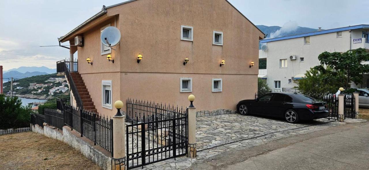 אוטייהא Apartmani Ljubica מראה חיצוני תמונה