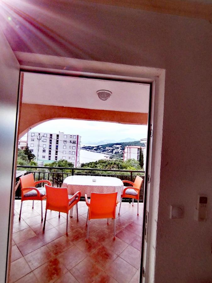 אוטייהא Apartmani Ljubica מראה חיצוני תמונה