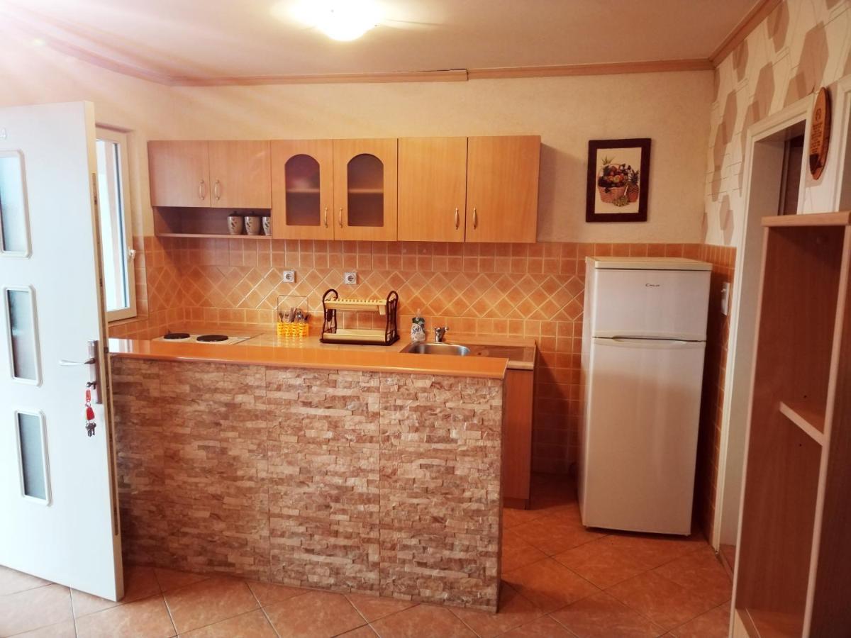 אוטייהא Apartmani Ljubica מראה חיצוני תמונה