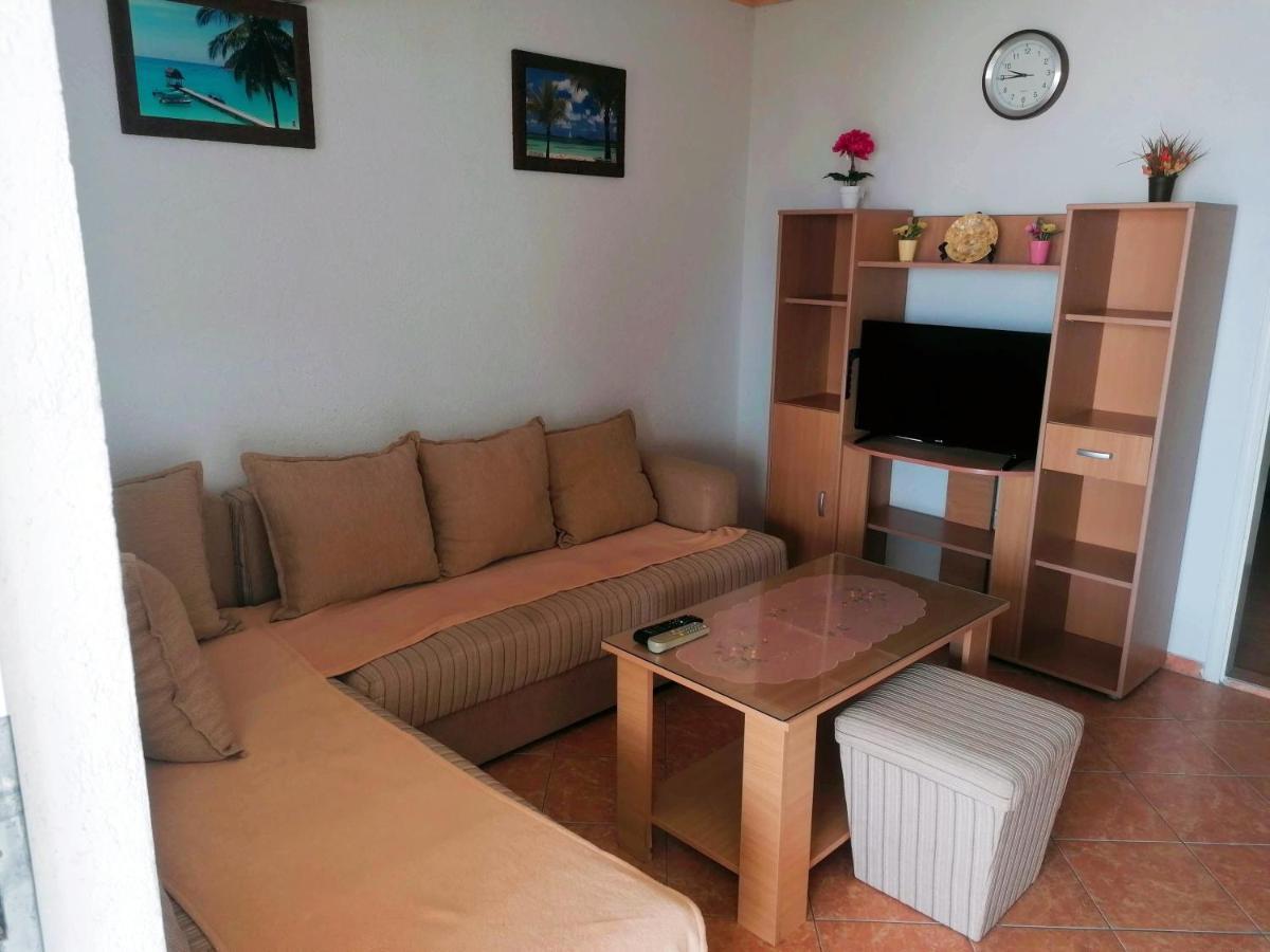 אוטייהא Apartmani Ljubica מראה חיצוני תמונה