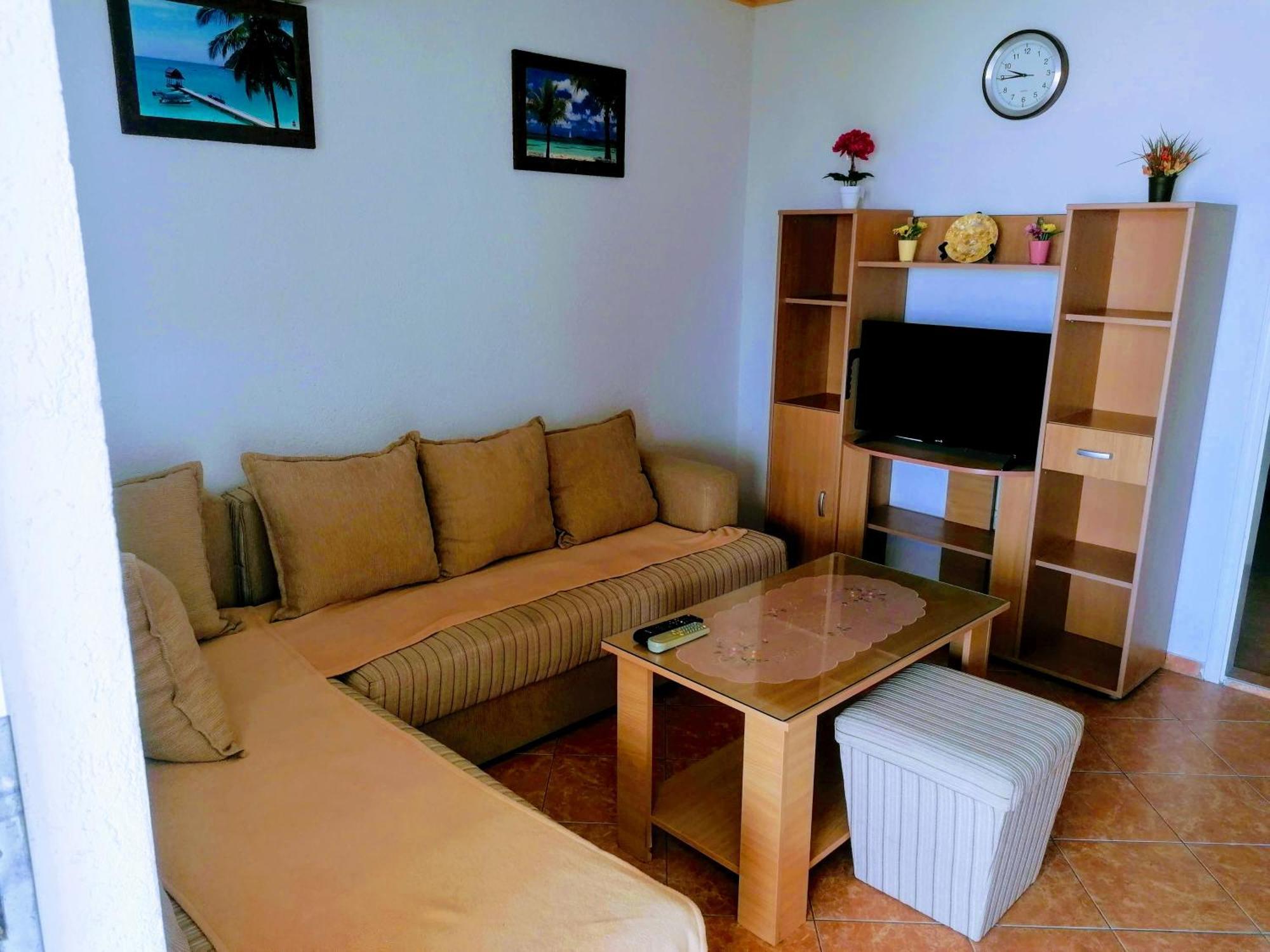 אוטייהא Apartmani Ljubica מראה חיצוני תמונה