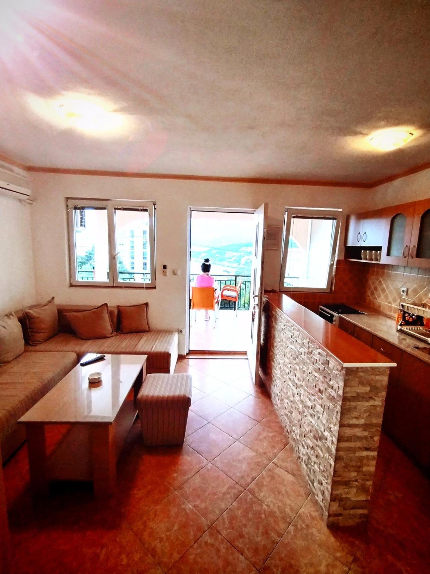 אוטייהא Apartmani Ljubica מראה חיצוני תמונה