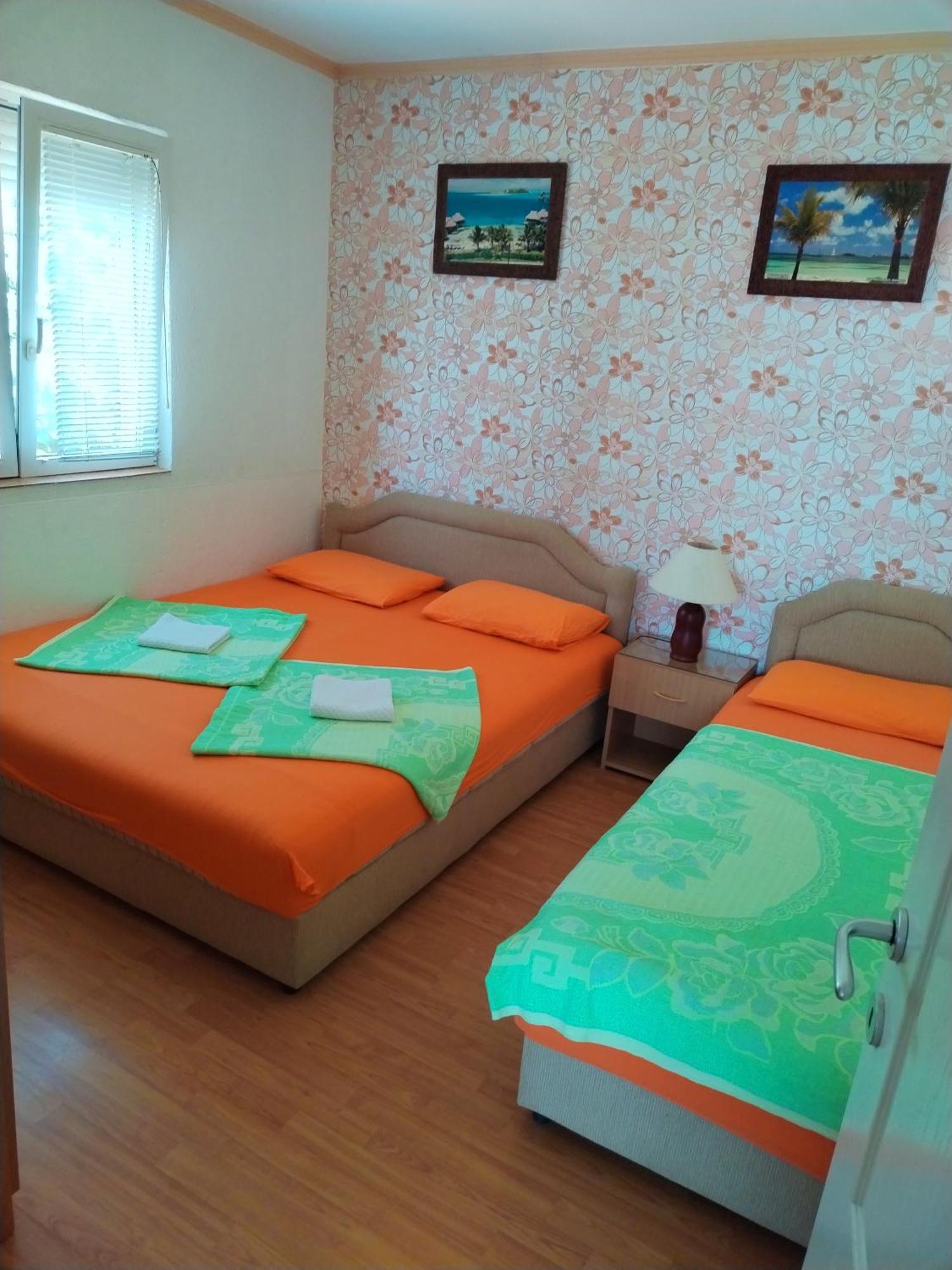 אוטייהא Apartmani Ljubica מראה חיצוני תמונה